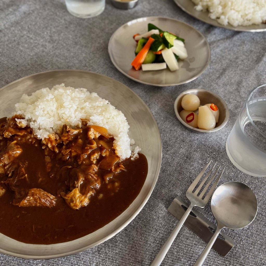 写真：牛すじ肉を使ってとろとろ牛すじカレー