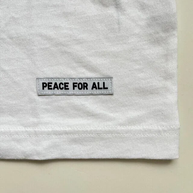 写真：【ユニクロ】PEACE FOR ALL グラフィックTシャツ　タグ