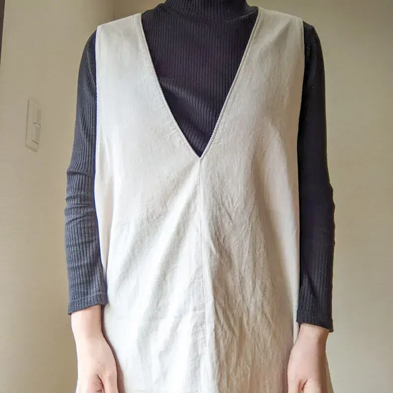 写真：CHECK＆STRIPE　『my favorite 私の好きな服』　Vネックジャンパースカート