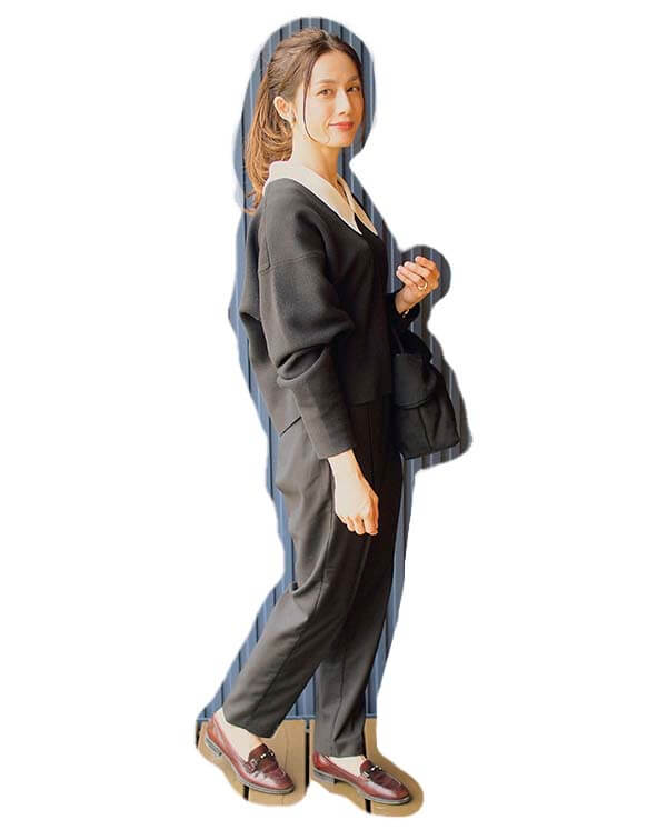 LEEキャラクター 横地京子さん　Curensologyの衿付きニット　alunaのパンツ