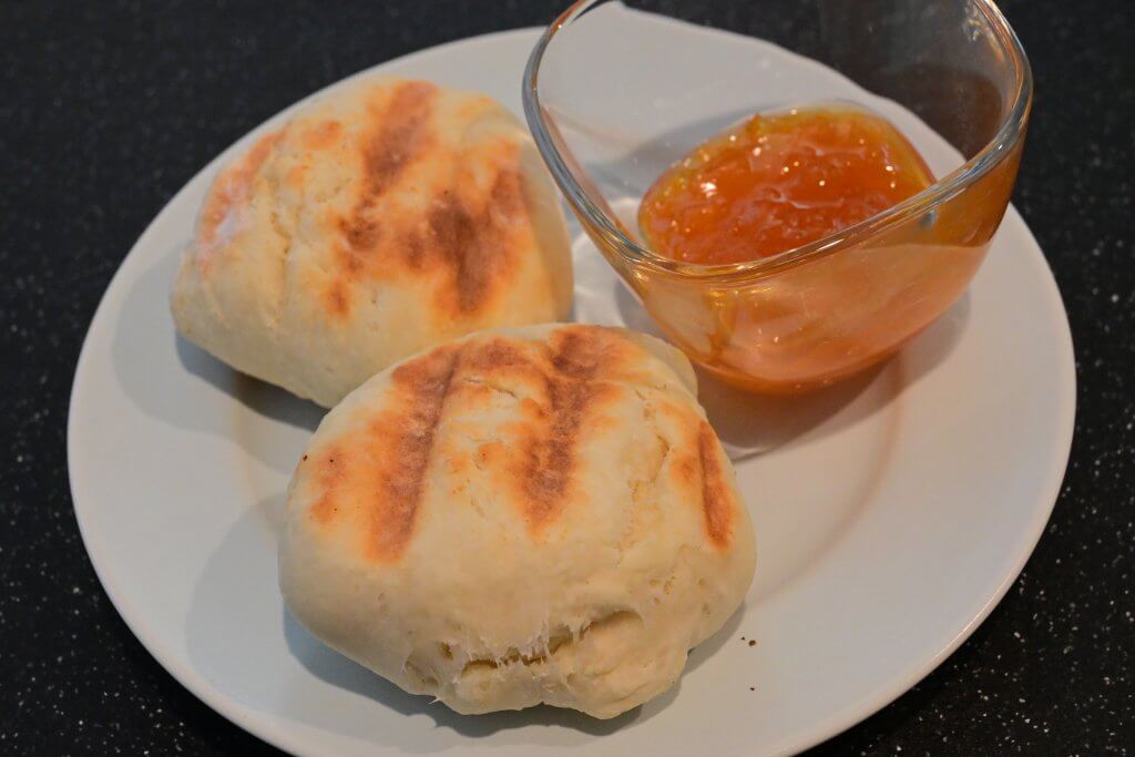 網焼きパンとキンカンジャム