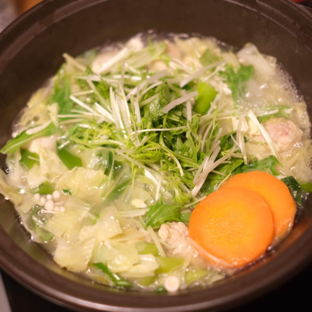 博多の水炊きは、白菜ではなく、キャベツが主流だそうです。