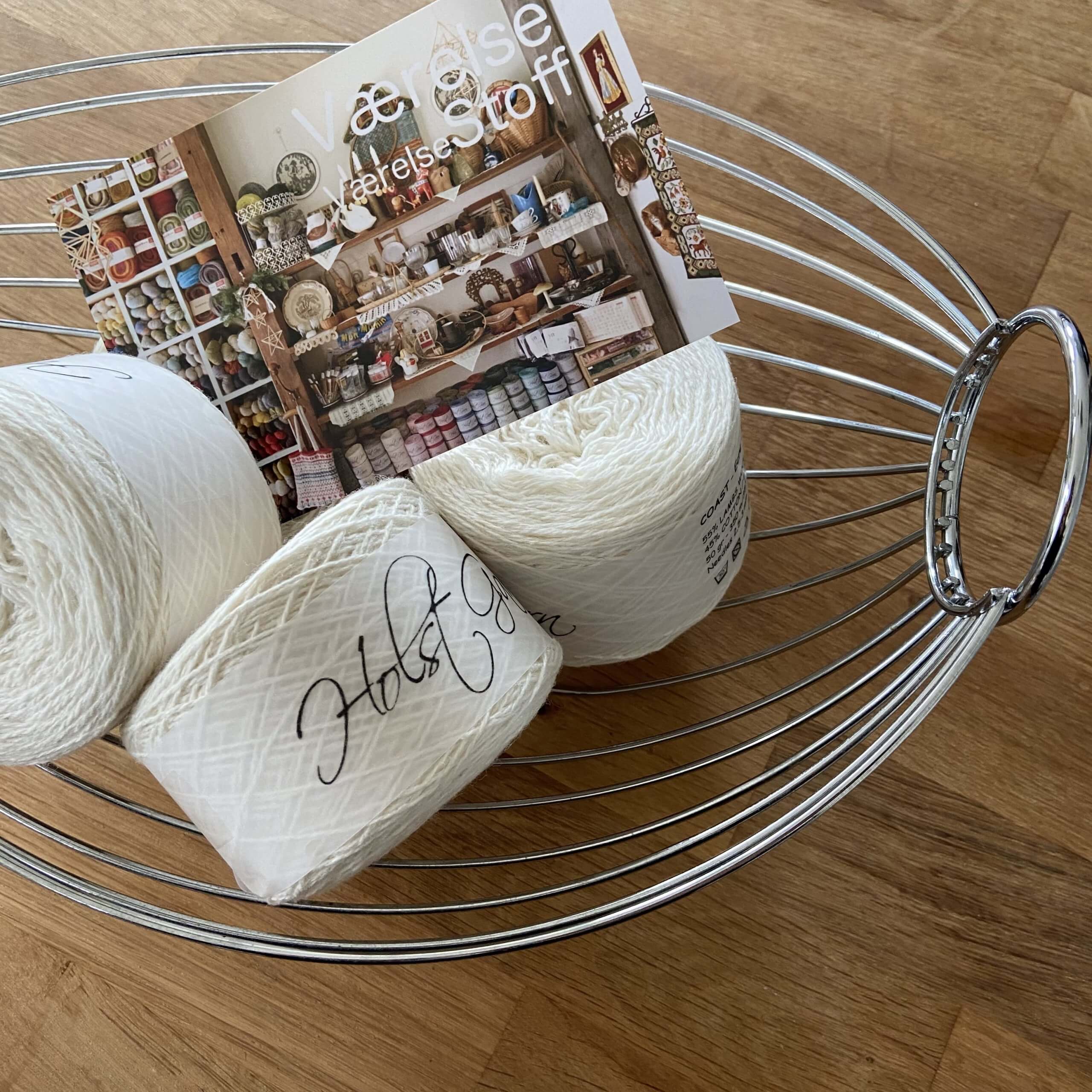 Holst Garn Coastの糸、色はエクリュ