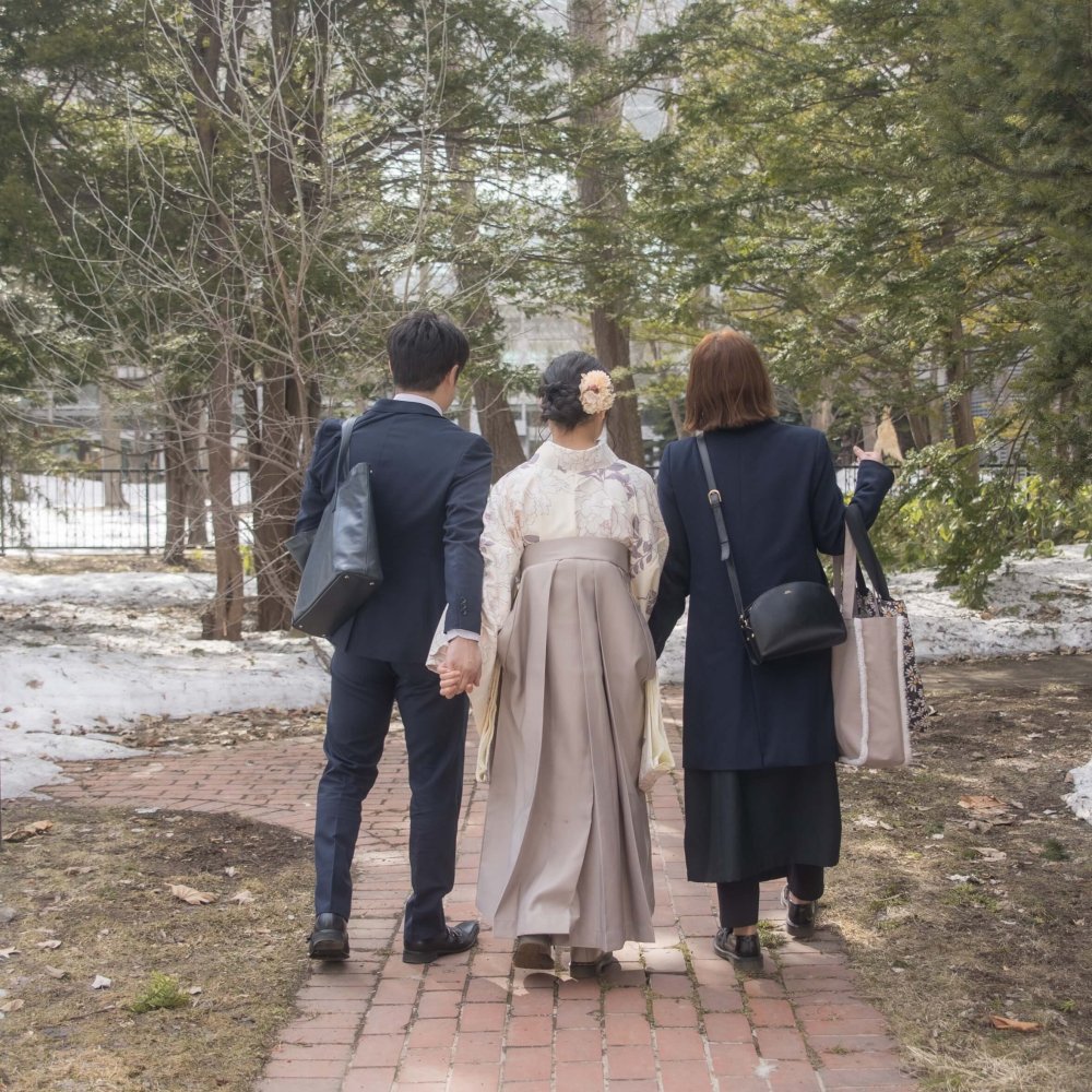 小学校卒業式　家族