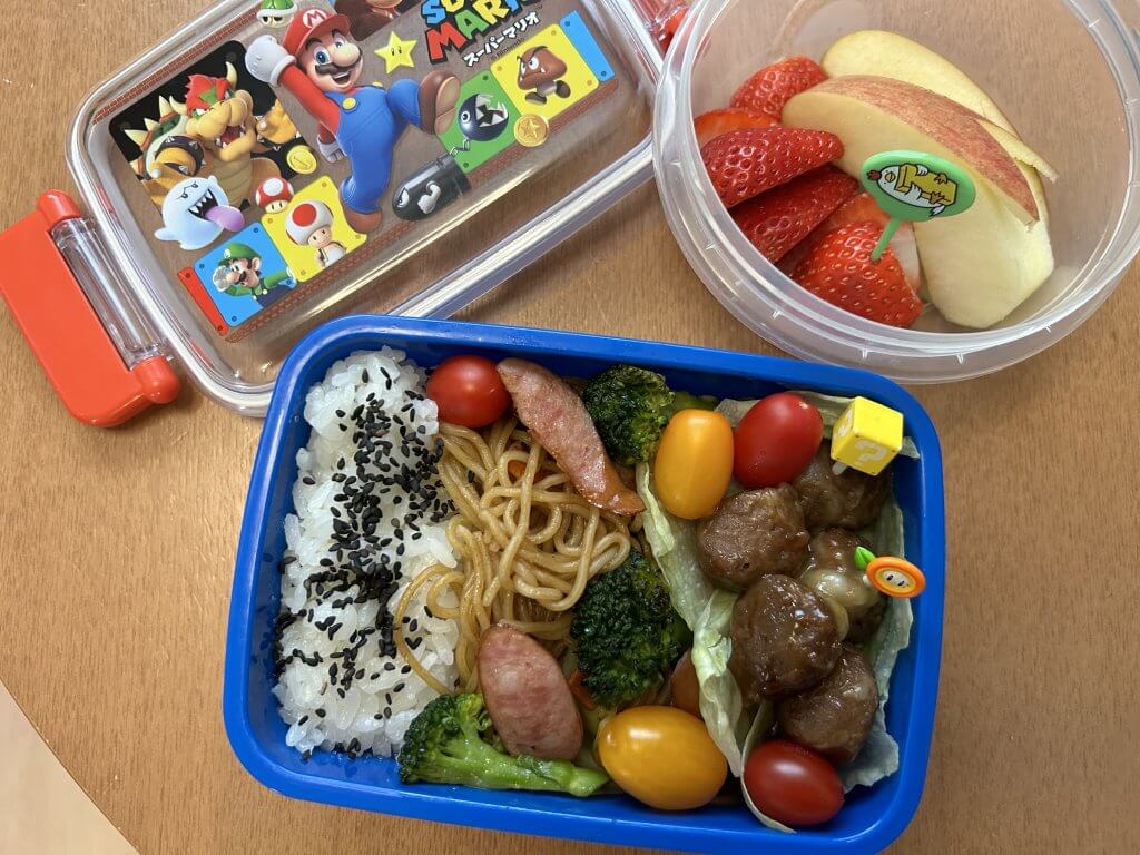 小学生　お弁当　焼きそば