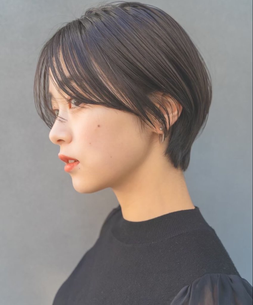 シースルー前髪でつくる【大人のヘルシーショート】アザーカット01