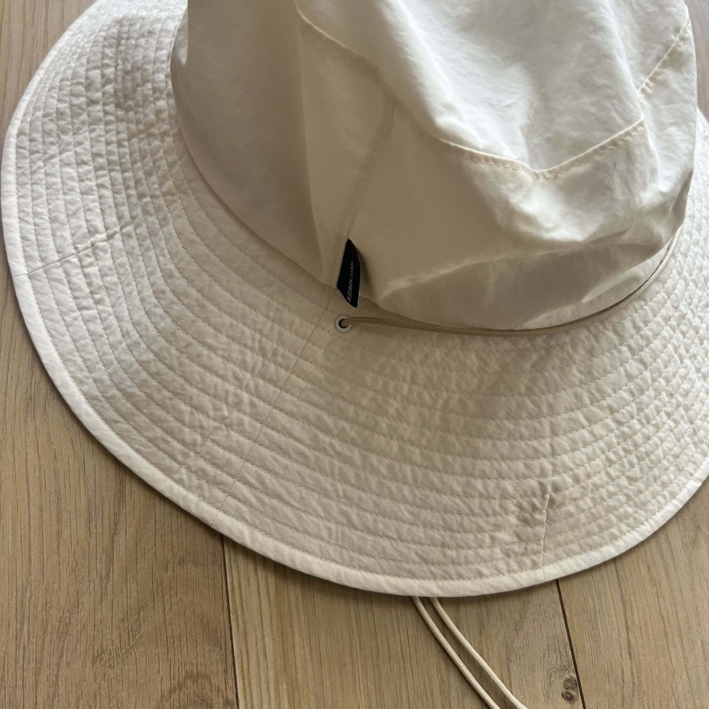 ヘリーハンセン】New帽子（ビーチフレアハット）と登山コーデ。 | LEE