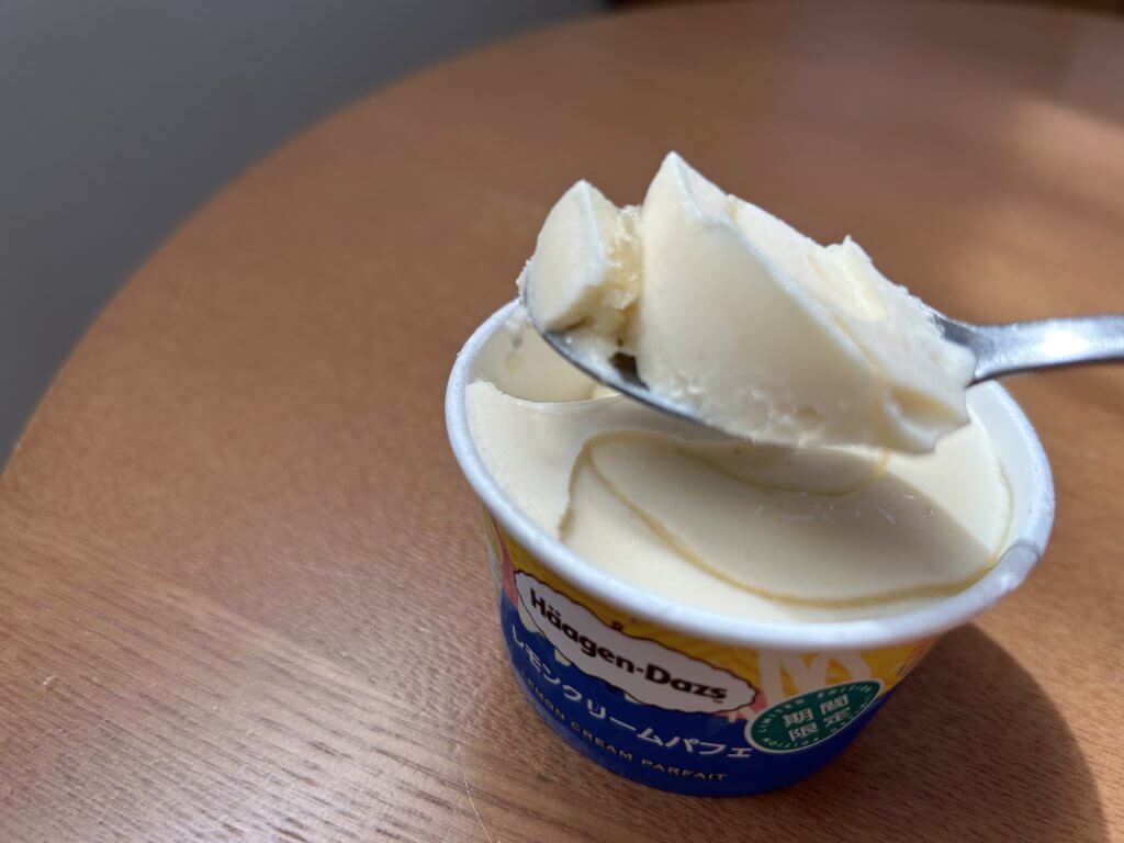 ハーゲンダッツ レモンクリームパフェ