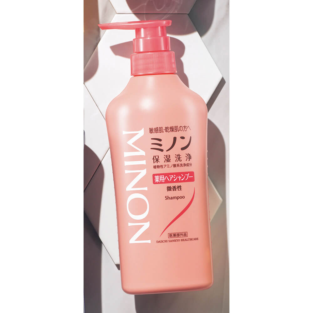 【ミノン】 薬用ヘアシャンプー（医薬部外品） 450㎖￥1540（編集部調べ）／第一三共ヘルスケア