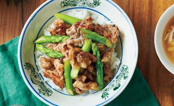 アイキャッチ写真：豚肉＋アスパラガスのオイスター炒めのっけごはん