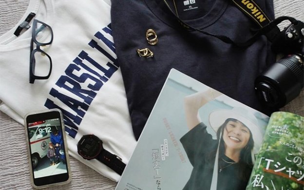 写真：LEE7月号Tシャツ特集のページと100人隊のTシャツ