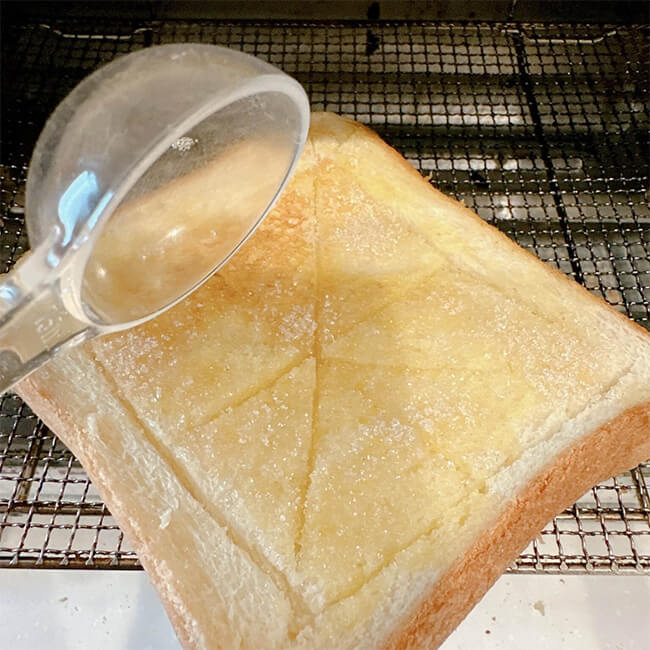 写真：100人隊が作る梶田香織さんのバタートースト