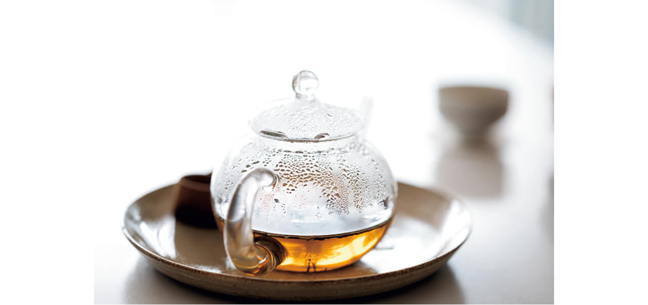LEEの取材で、渡辺さんがおもてなししてくださった茶器などもショップの商品。