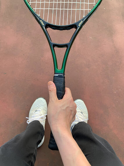 写真　テニスを楽しむ週末