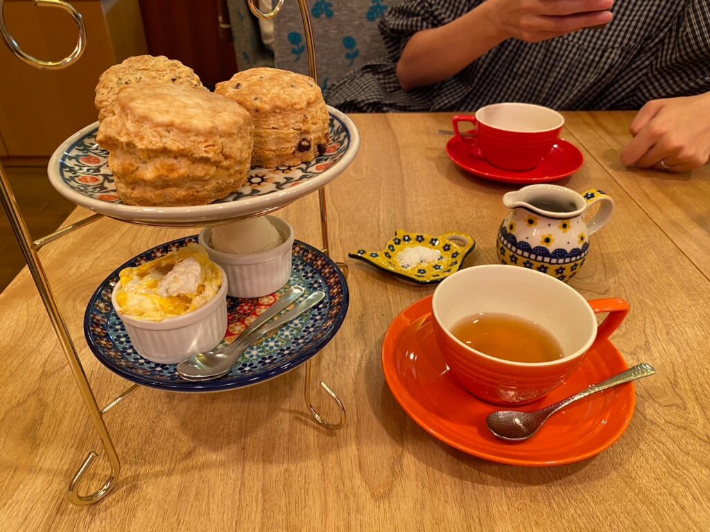 アフタヌーンティー　スコーン　大阪カフェ　ムレスナティー