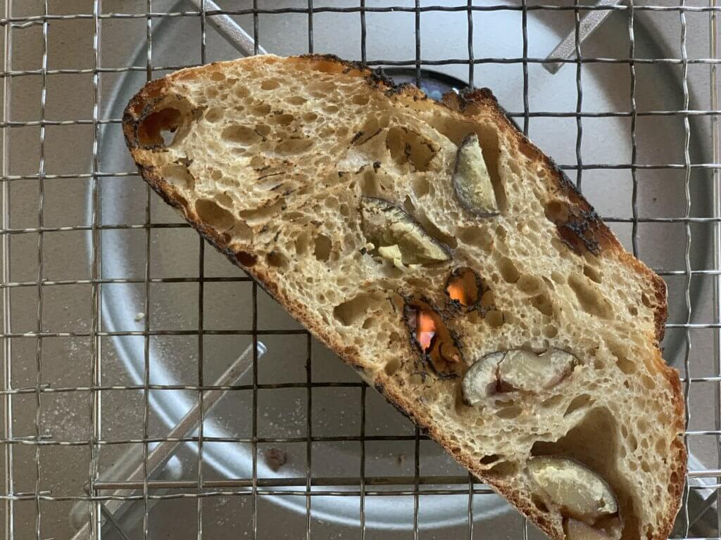 栗パン／栗のカンパーニュの網焼きトースト