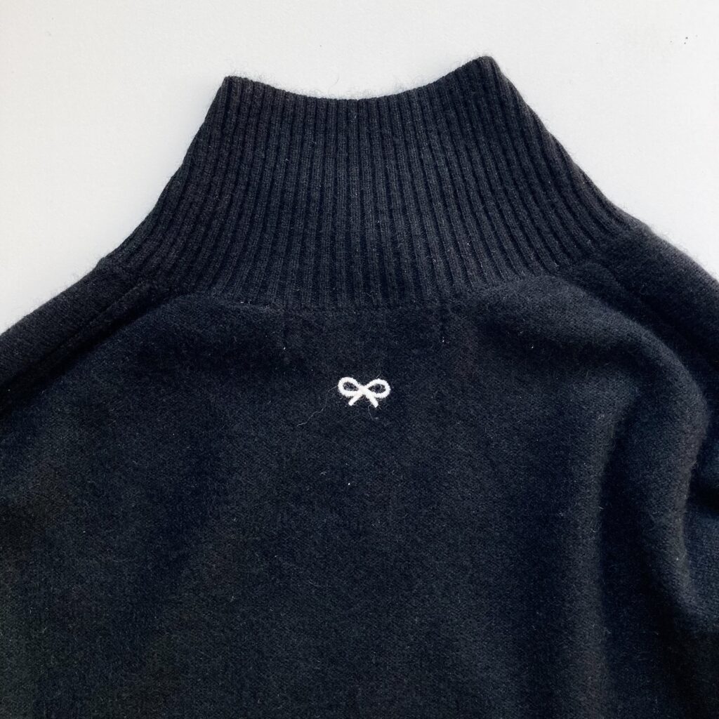 【新品】ユニクロ アニヤハインドマーチ カシミヤハイネックセーター  ブラック襟の高さ85