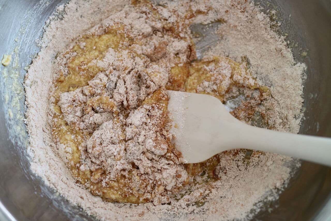 「歩粉（ほこ）」磯谷仁美さんのレシピでつくるパン生地を使わない、簡単「シュトーレンケーキ」レシピ　作り方02