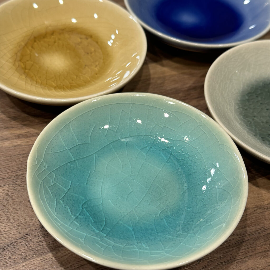 スタンダードプロダクツ】ヒビ割れ模様が美しい！瀬戸焼の豆皿を買い