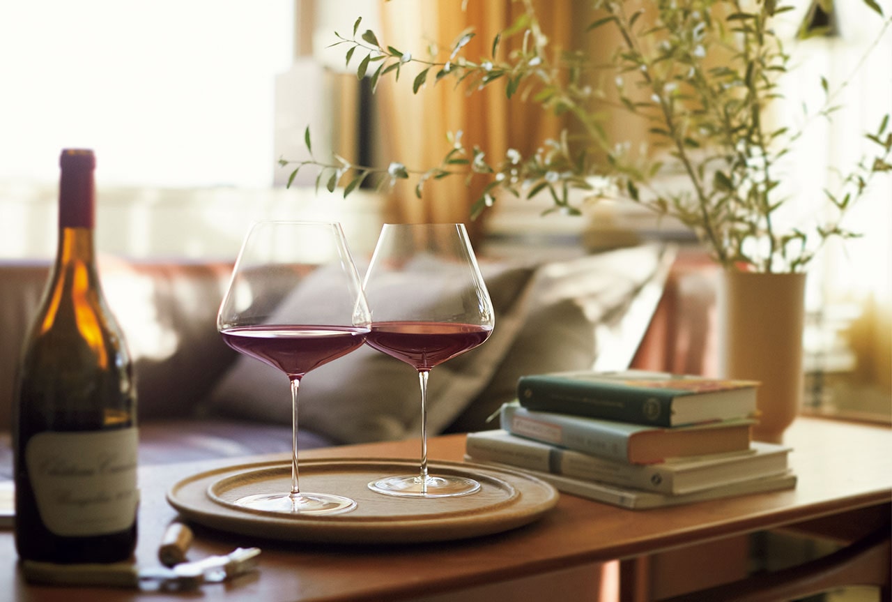 カップの形状や口当たりのよさで、ワインの風味を最大限に引き出すと評判のグラス「ザルト」の“ブルゴーニュ”