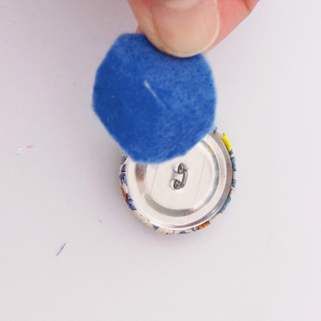 くるみボタンのヘアゴム　作り方　5