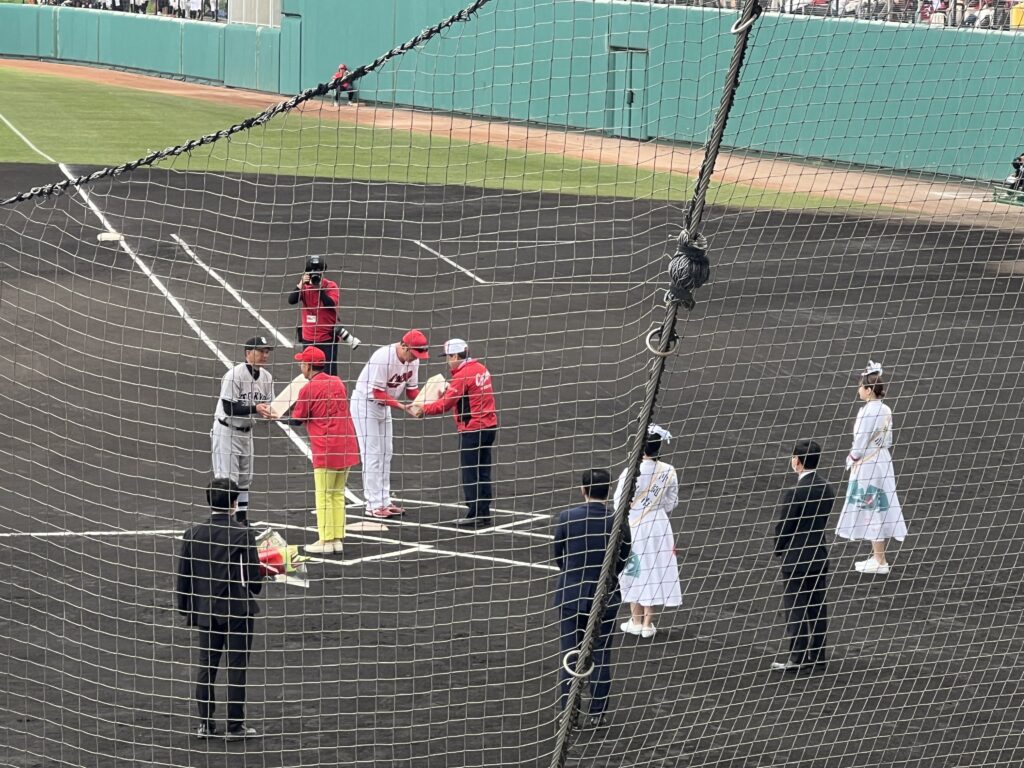 野球オープン戦　沖縄　2024　広島カープ対読売ジャイアンツ