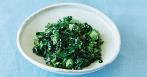 「小松菜のナムル」レシピ／しらいのりこさん
