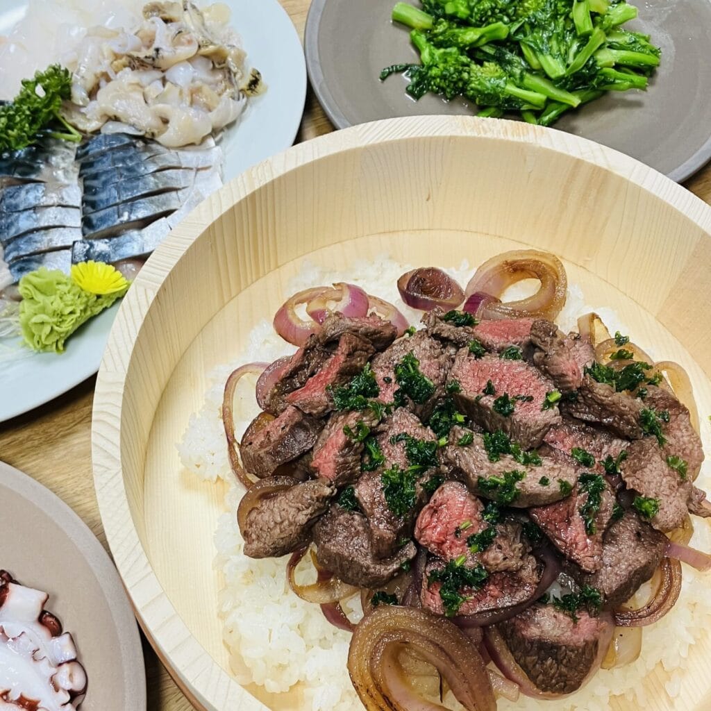 「ステーキの赤いちらし寿司」レシピ／今井真実さん