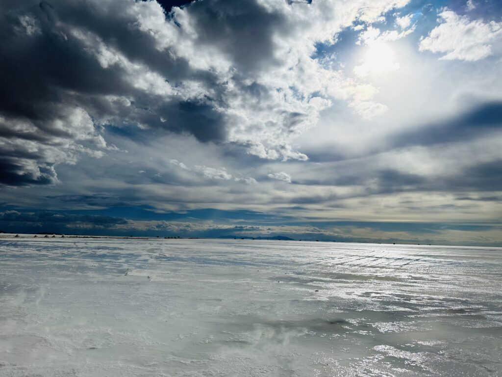 刻々と移り変わるウユニ塩湖の天気の様子