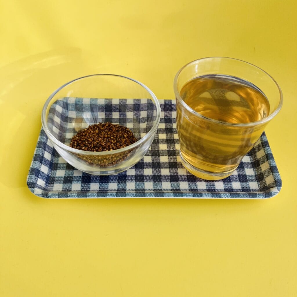 【奈良屋】香ばしいそば茶・ダッタンそば茶は、そのまま食べても美味しい！
