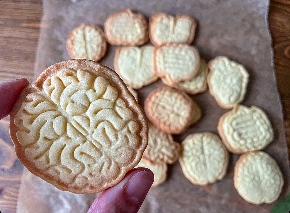 写真：100人隊が作った脳みそクッキー
