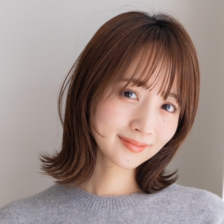 爽やかな【大人のライトエアリーボブ】耳かけで新鮮なシンプルスタイルに　アザーカット02