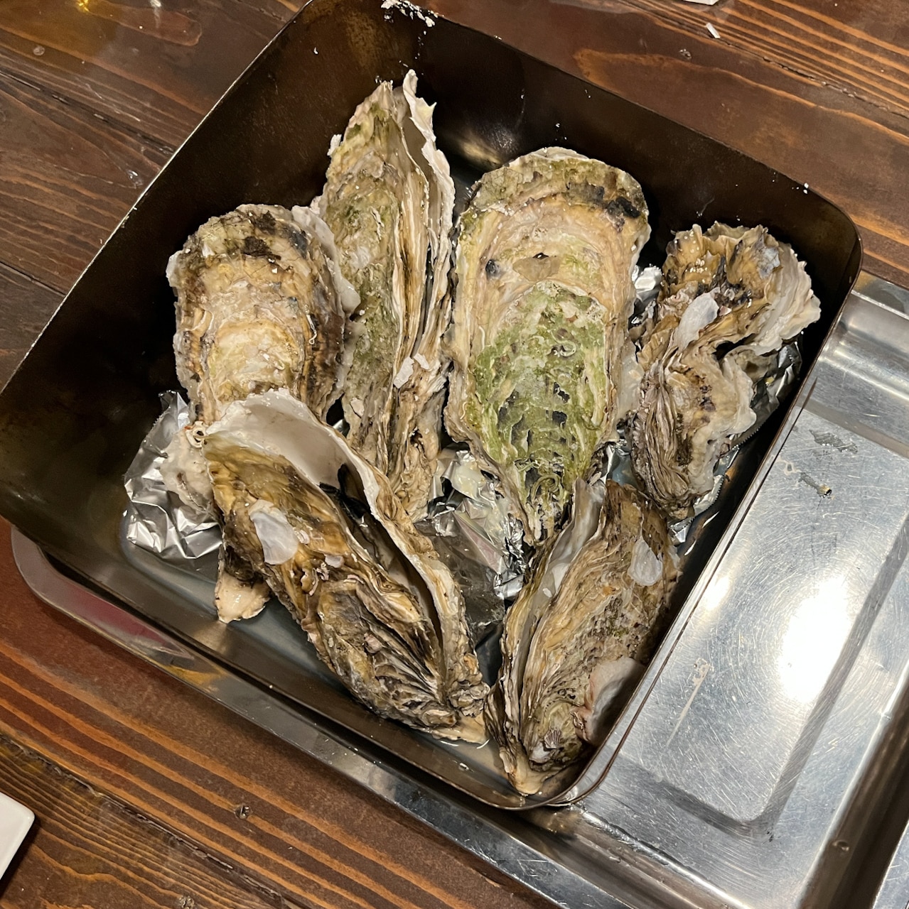 函館　大漁旗　牡蠣のガンガン焼き