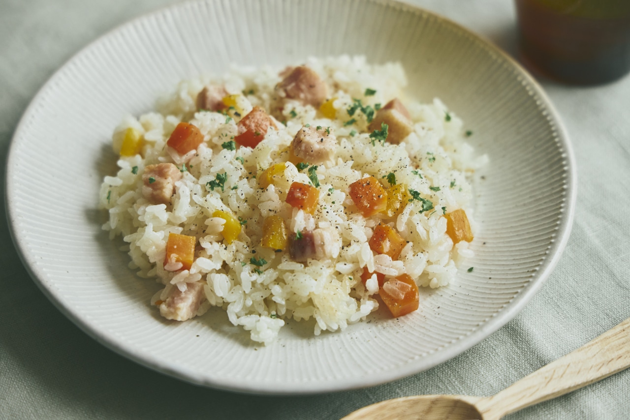 榎本美沙さんのレシピで作る「彩り野菜の塩麹ピラフ」できあがり