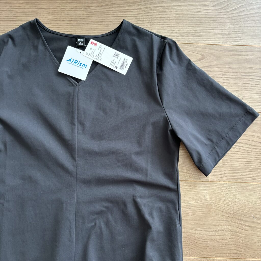 ユニクロ　ウルトラストレッチエアリズムワンピース
