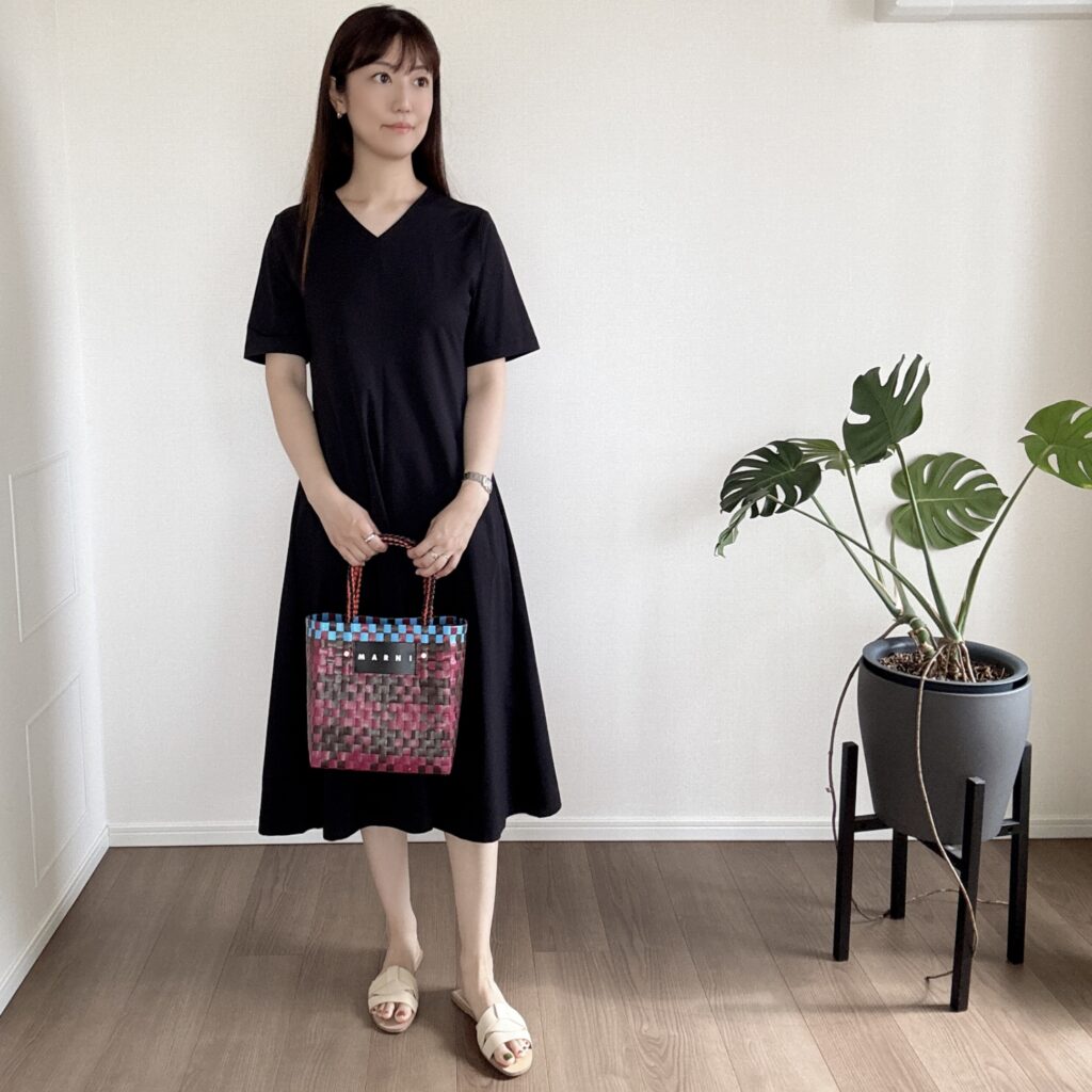 ユニクロ　ウルトラストレッチエアリズムワンピース