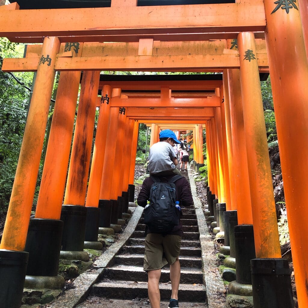 伏見稲荷大社　千本鳥居　京都