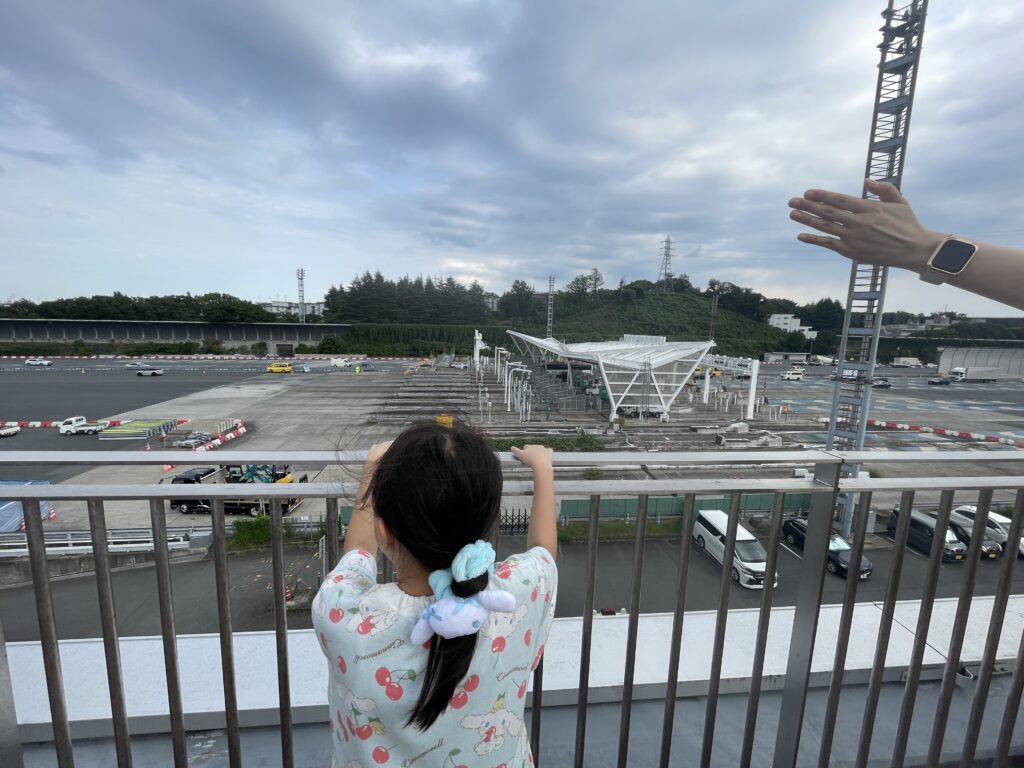 屋上から見る東京料金所　NEXCO中日本　川崎道路管制センター　来館見学　社会科見学　子連れ体験　LEE100人隊　TB　はな　おでかけ　おでかけ部