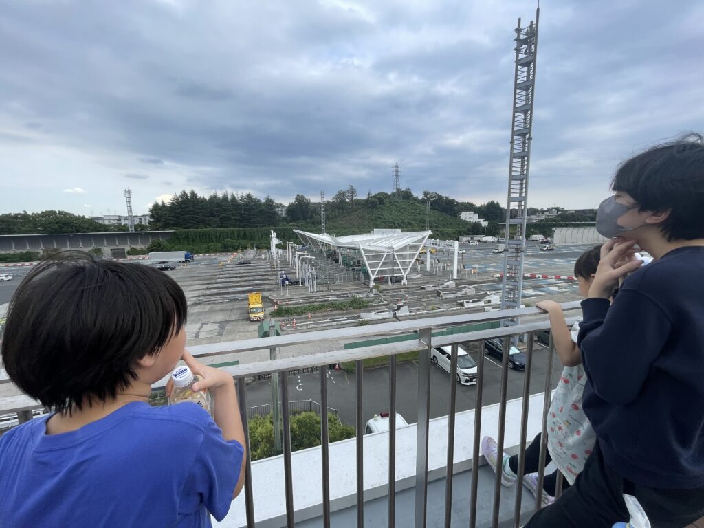 東京料金所を上から見る　NEXCO中日本　川崎道路管制センター　来館見学　社会科見学　子連れ体験　LEE100人隊　TB　はな　おでかけ　おでかけ部