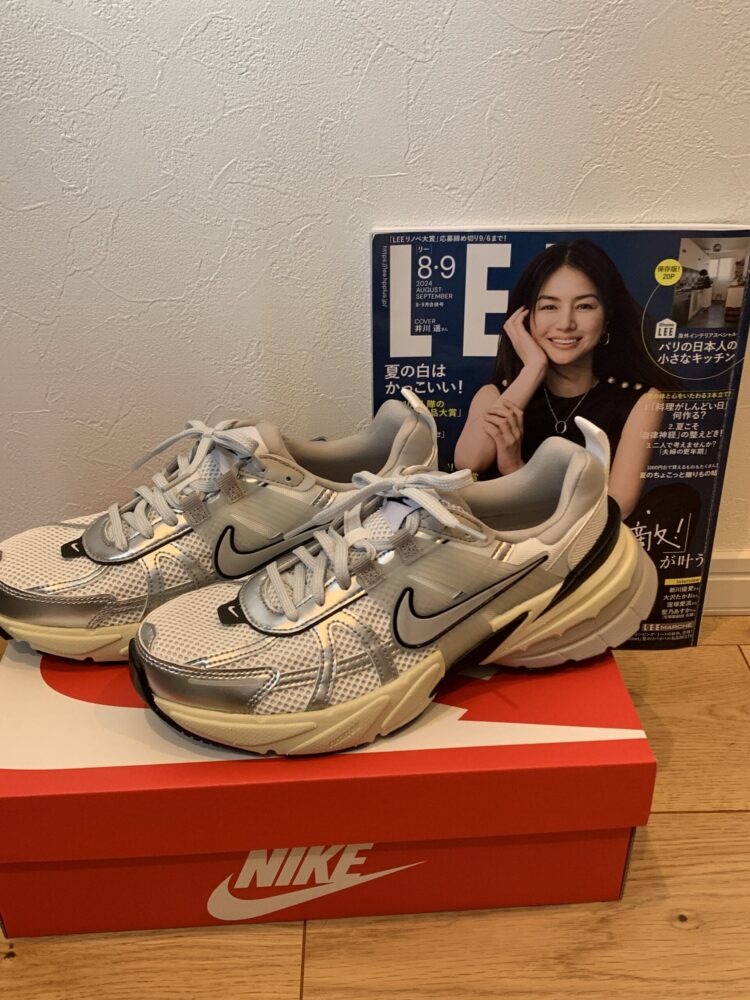 LEE8・9月号とNIKE W V2K RUN