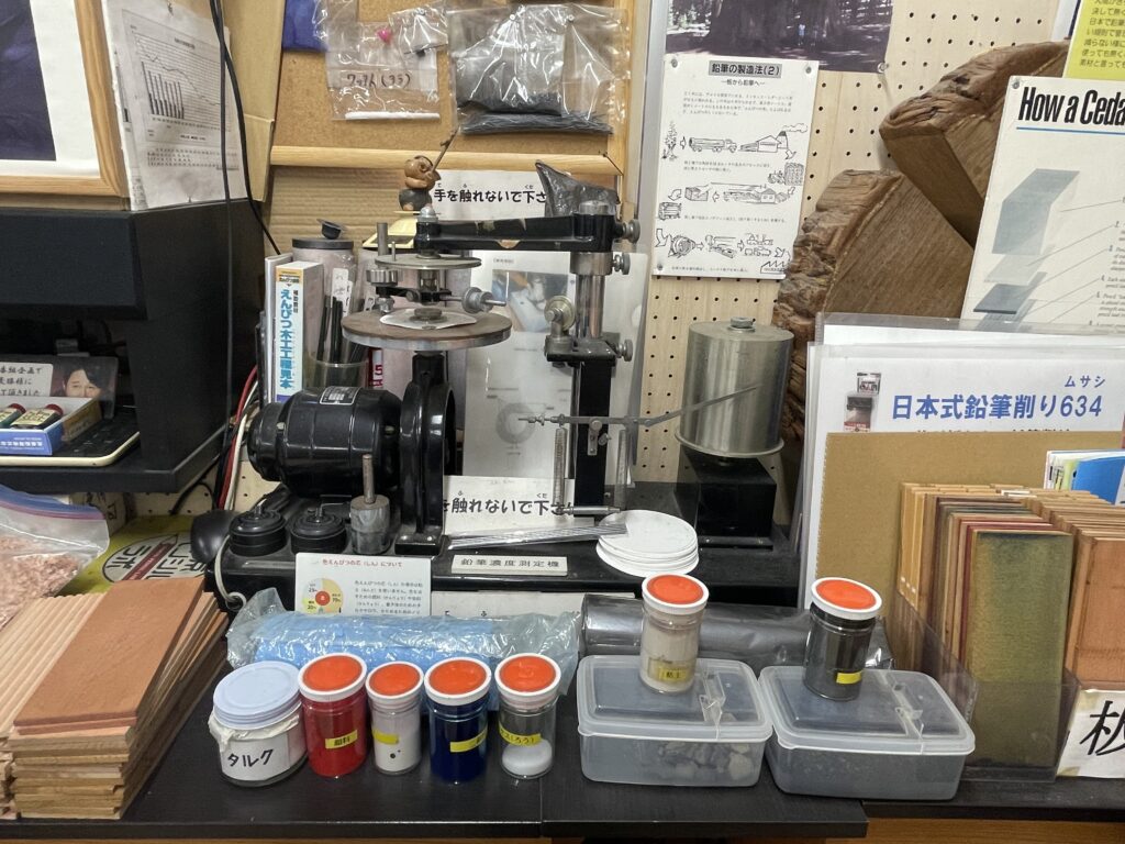 北星鉛筆　東京ペンシルラボ　工場見学　鉛筆工場　子連れ体験　もくねんさん　粘土体験　LEE100人隊　TB　はな　子連れ体験　おでかけ　おでかけ部