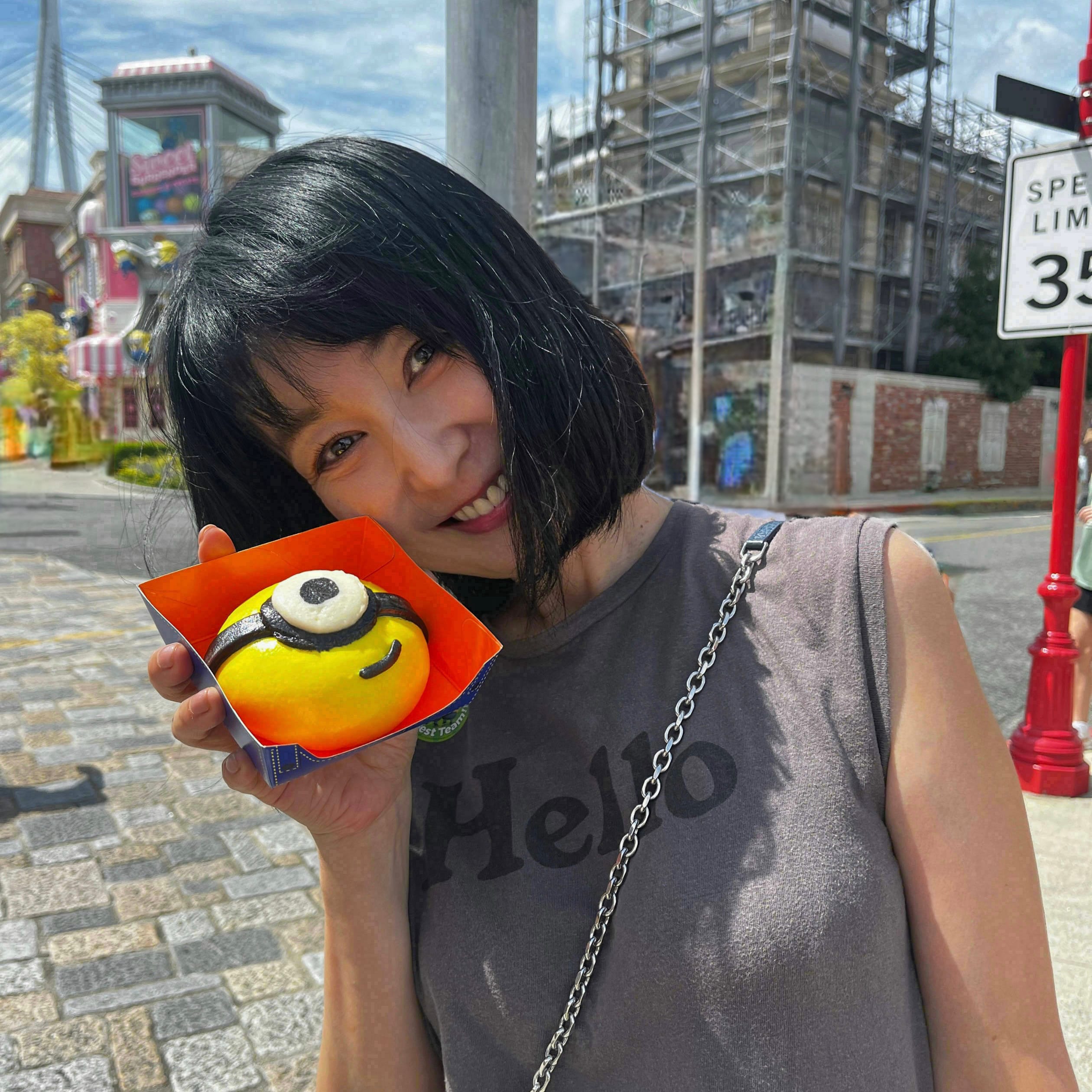 写真：USJ「ミニオン・ハッピー・キッチン」の「ミニオンまん ～ハチャメチャカレー～」