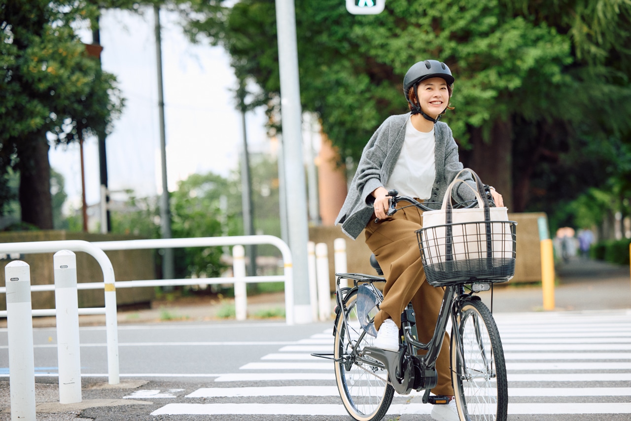 エナシスUに乗っている浅見れいなさん