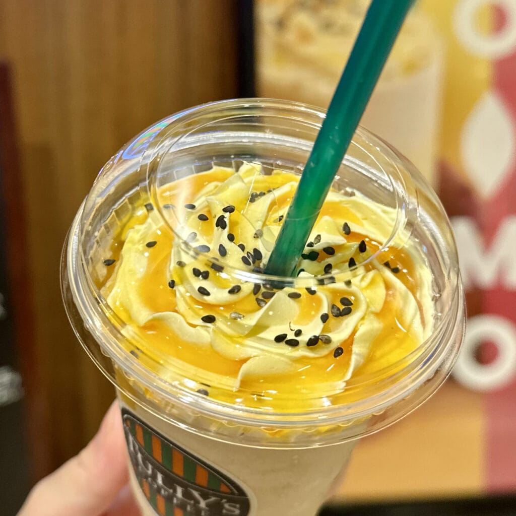 タリーズコーヒーの OIMOティーシェイク