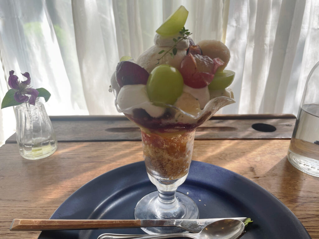 葡萄Parfait　葡萄パフェ　Cafe NAVY　カフェネイビー　2024年9月　グルメ　グルメ情報　カフェ　レストラン　Parfait　パフェ　パフェ活　たまプラーザ　LEE100人隊　TB　はな　おでかけ　おでかけ部