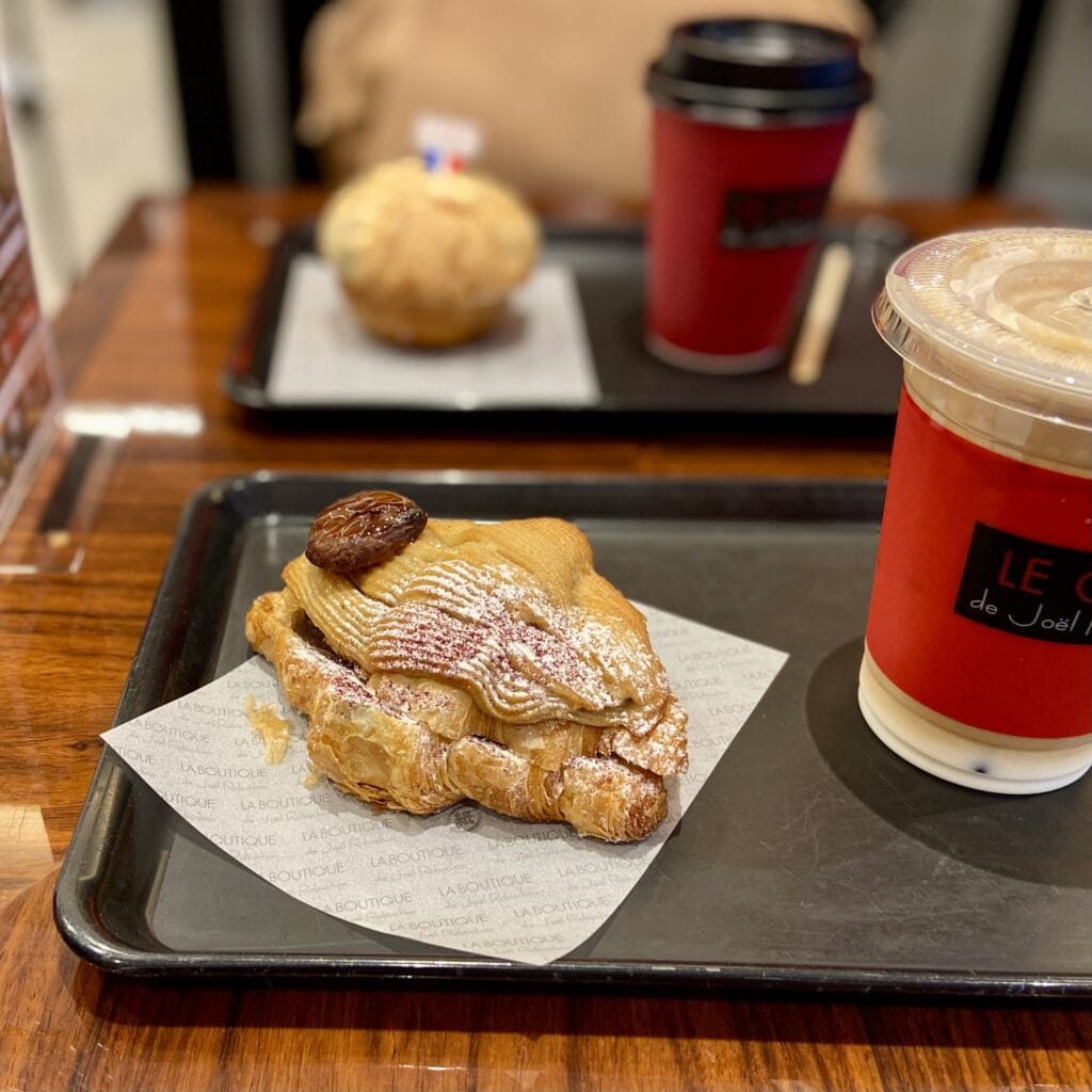 栗　パン　クロワッサン　カフェ　新宿　ロブション