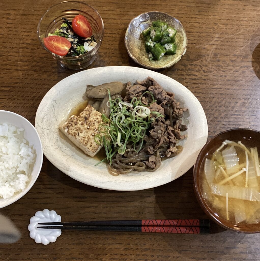 LEE100人隊が作った晩ごはん：肉豆腐