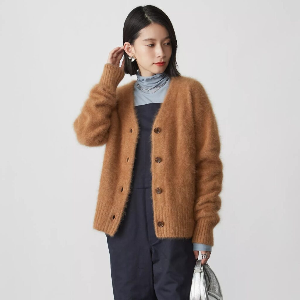 suadeo
強撚コットンシアータートルカットソー
￥7,700　スキントップス　カーディガンコーデ