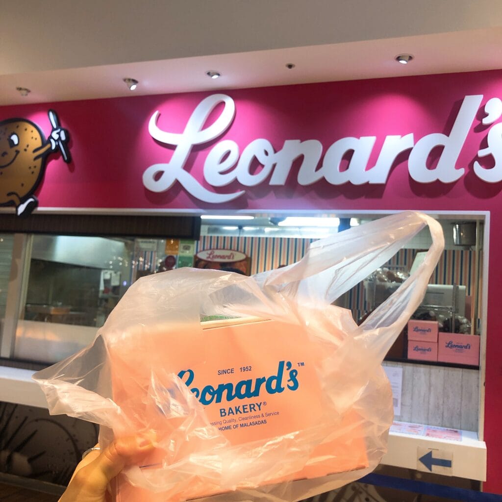 レナーズ　マラサダ　LEONARD'S ハワイ　横浜　ワールドポーターズ　ハワイアンタウン　テイクアウト　ドーナツ　揚げパン