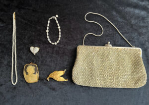 母から譲り受けたヨーロピアンアンティークアクセサリー 001icoco